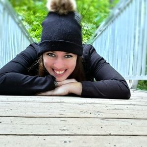 Meet your Posher, Melissa